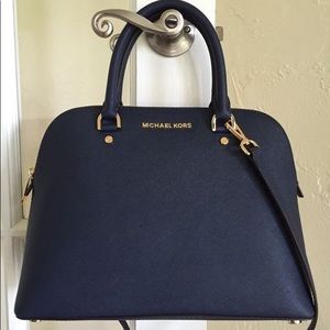 Michael Kors Black Medium Leather Satchel EUC 🔥🔥