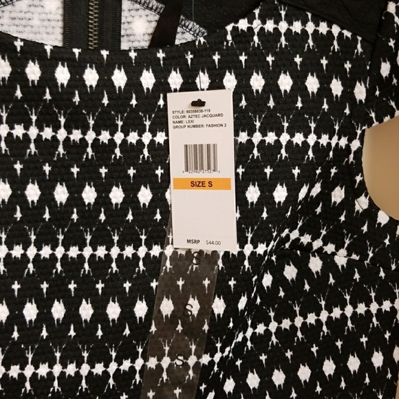 Adorable crop top - Picture 2 of 5