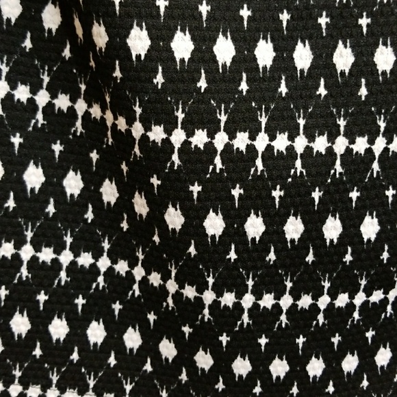 Adorable crop top - Picture 3 of 5