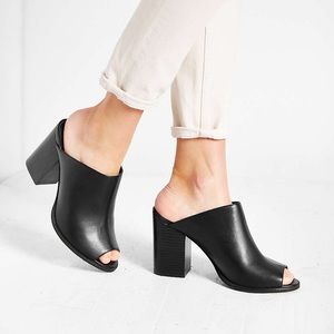 🖤 Silence + Noise Sloan Mules 🖤