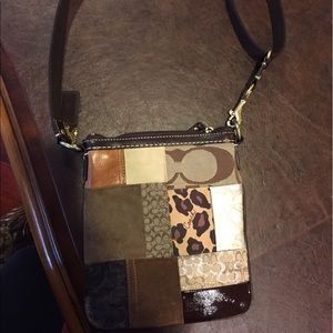 Authentic Coach crossbody ..