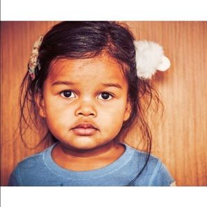 Meet your Posher, Thora