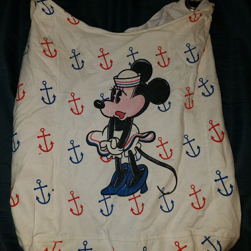 Minnie mouse anchor bag.