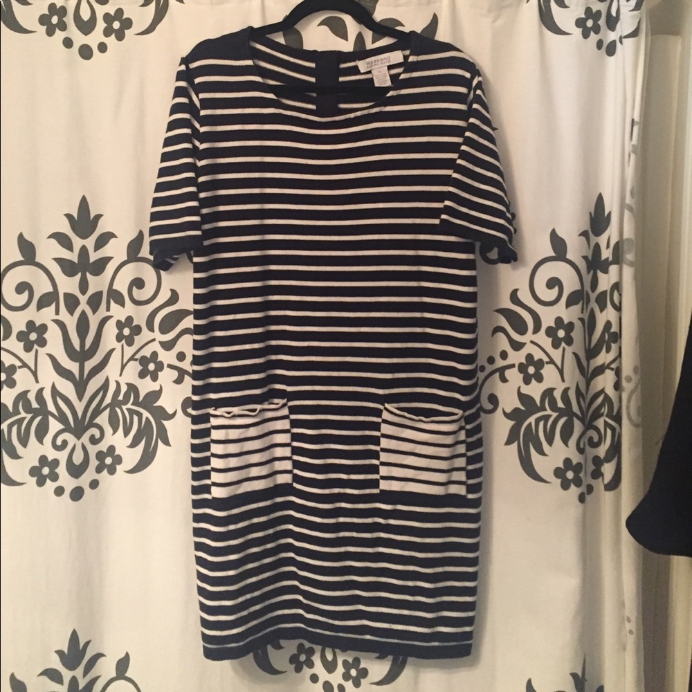 navy/white stripe knit shift dress