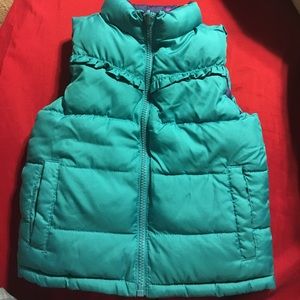 Girls reversible puffy vest