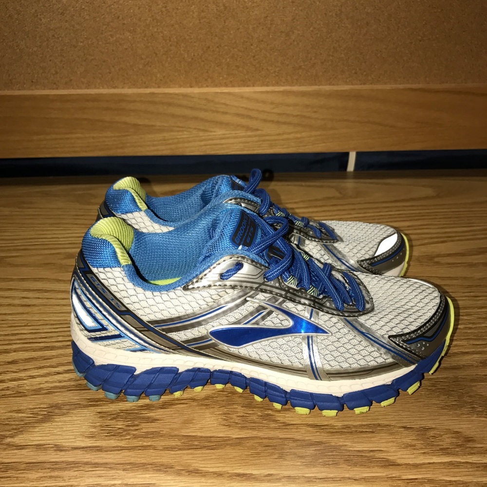 Brooks GTS adrenaline