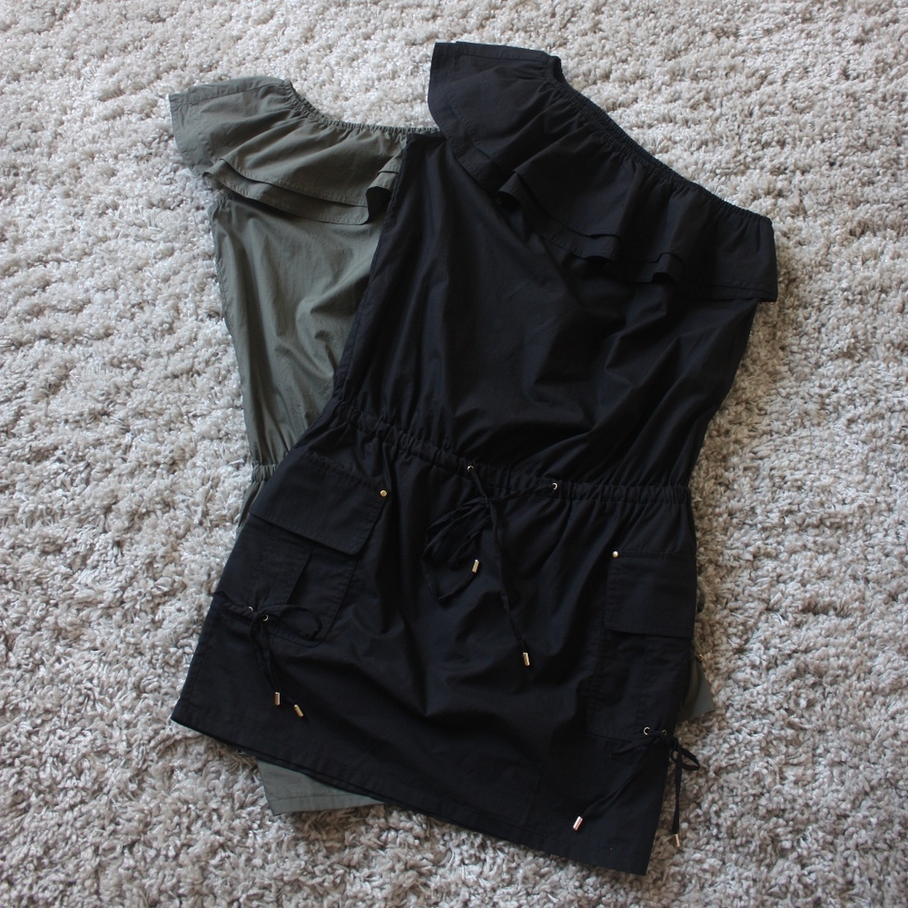 One shoulder BLACK ruffle cargo dress - size XS - Picture 4 of 6