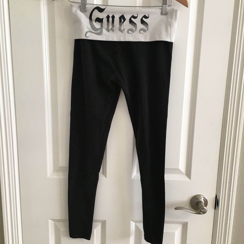 🦋$4 Guess Yoga Pants 💥 Must buy 3 items