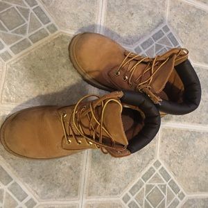 Boys Timberland work boots,