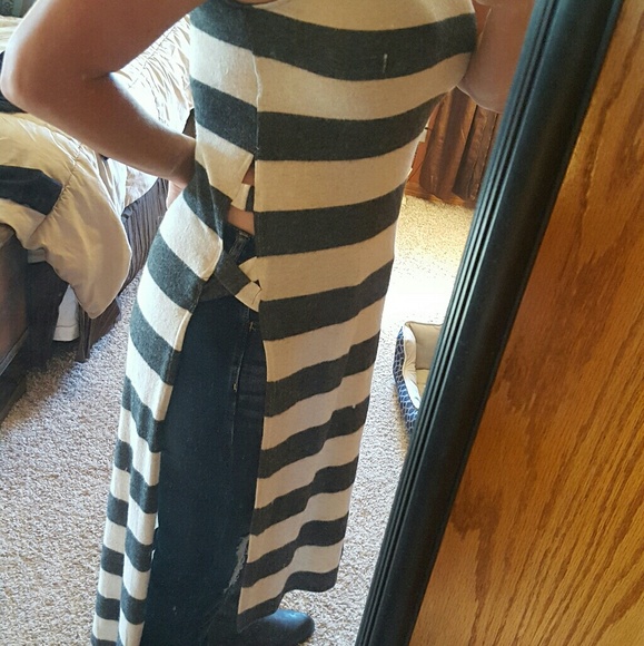 Striped Hi-Lo Tunic - Picture 3 of 6