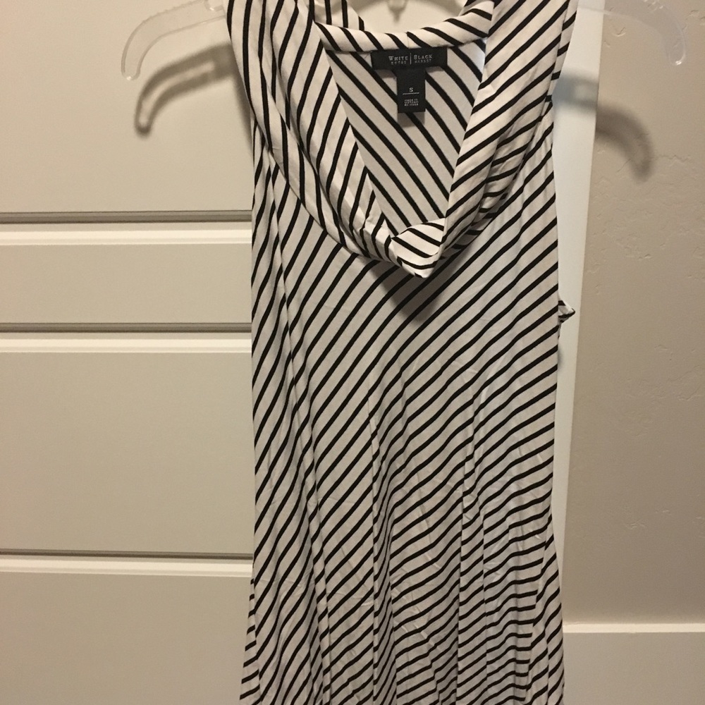 White House/Black Market Sleeveless Top