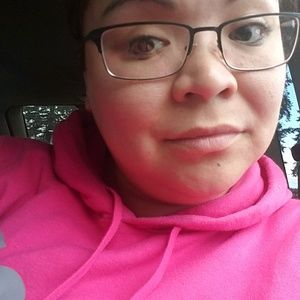 Meet your Posher, Lena