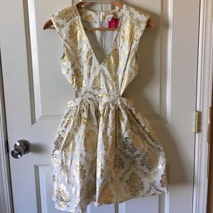 Gold/white dress