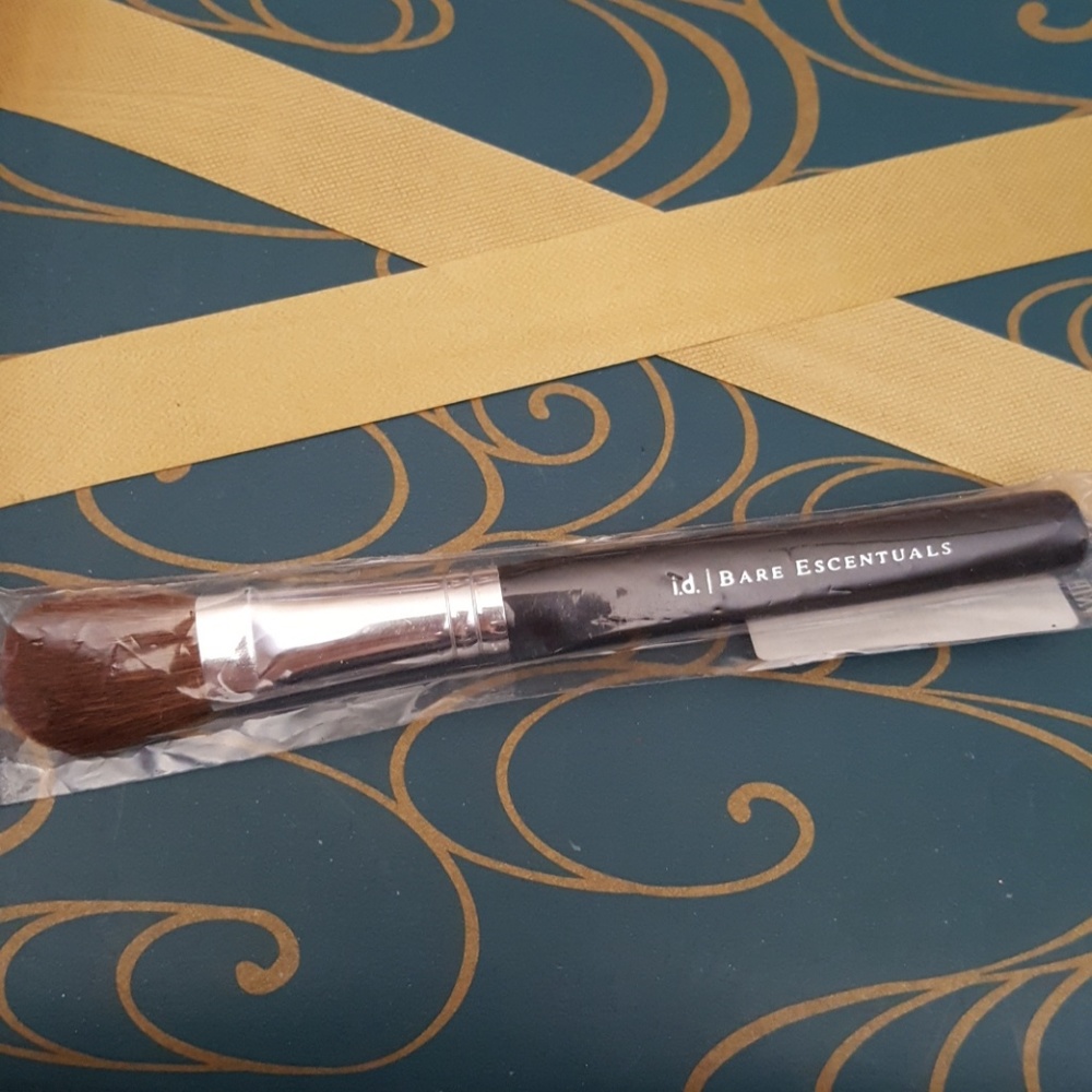 New Bare Escentuals Blending Brush