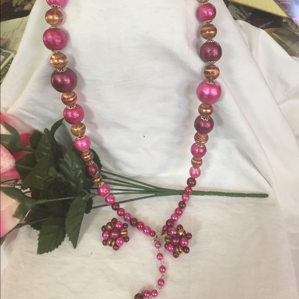 Vintage pink/gold beaded necklace & earring set