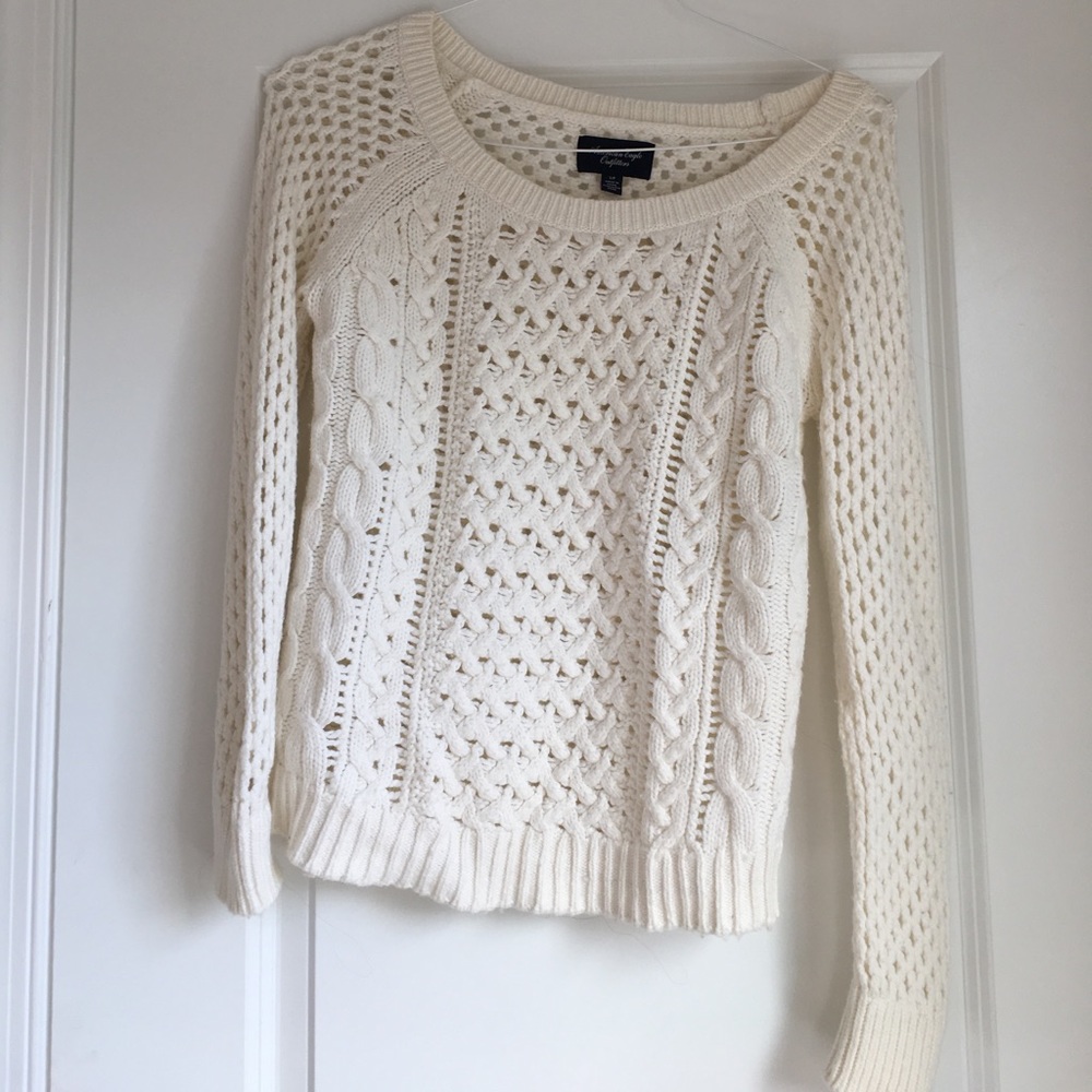 American Eagle Cream Open-Stitch Sweater • Small