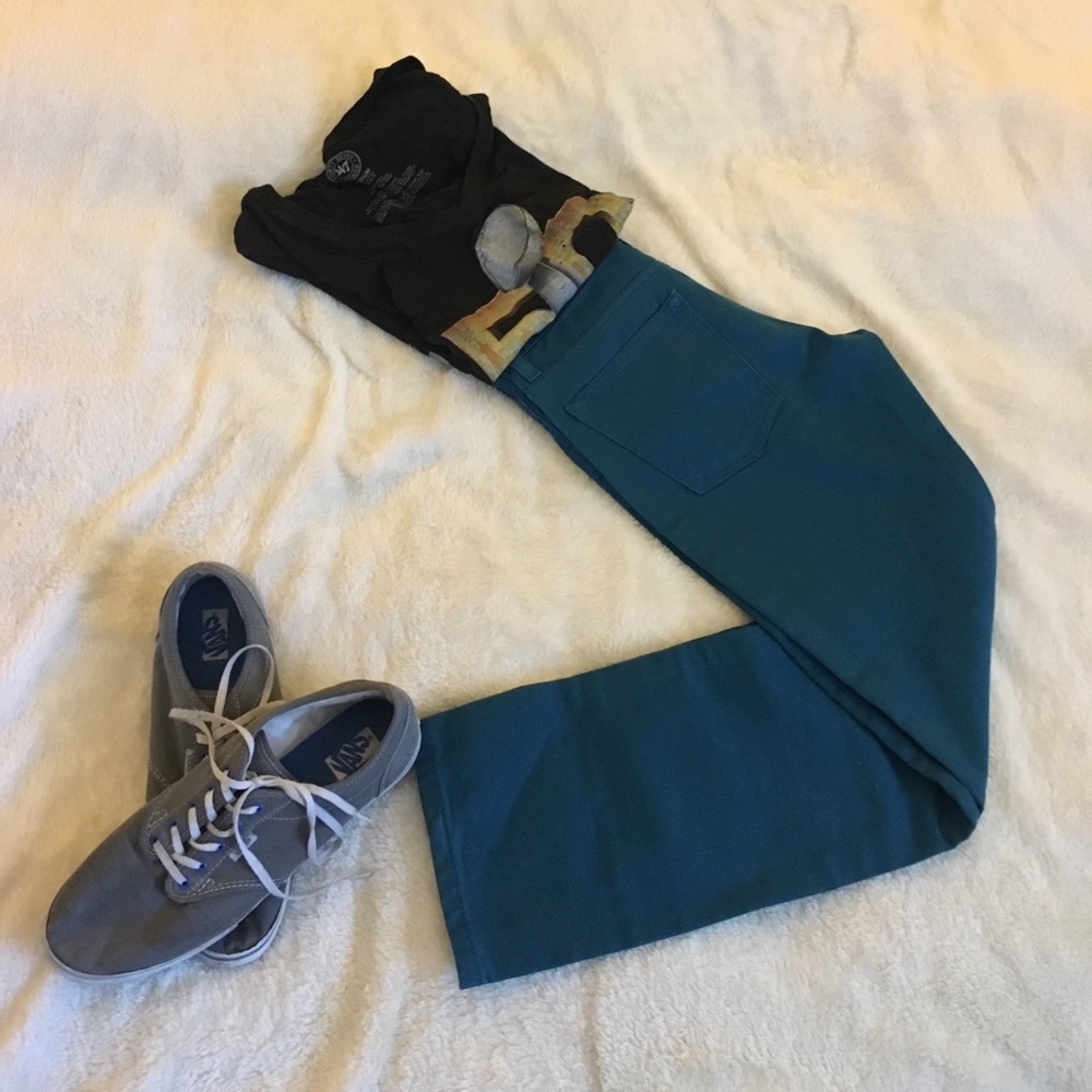 Teal Levi’s 513 jeans. Girls size 12