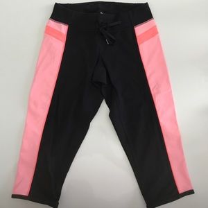 Lululemon Black/Hot Pink Cropped Pants