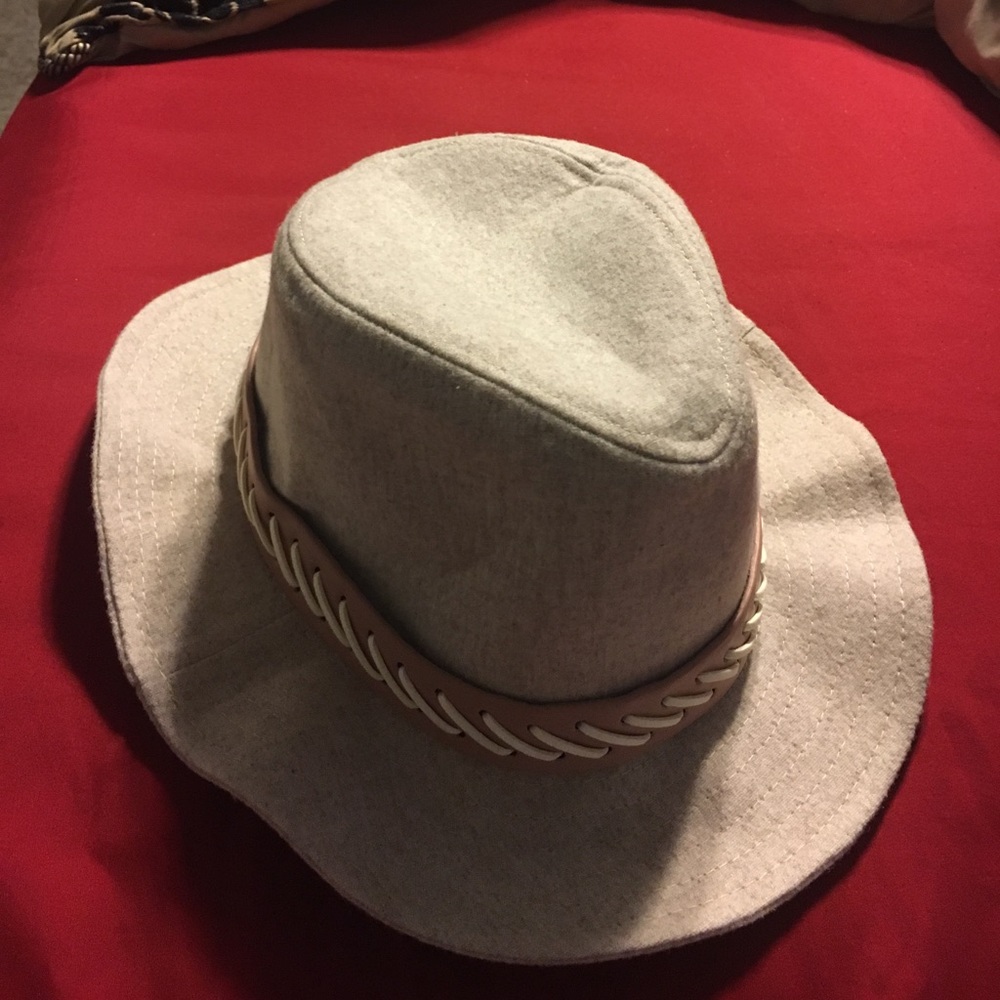 BCBG fashion hat