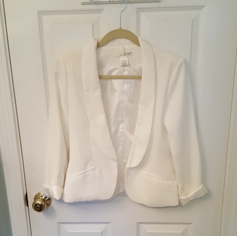 White Open Front Blazer