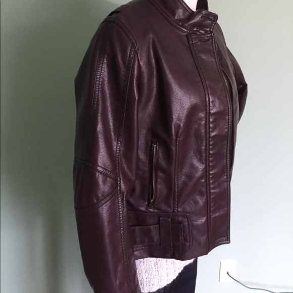 Leather jacket - Picture 3 of 4