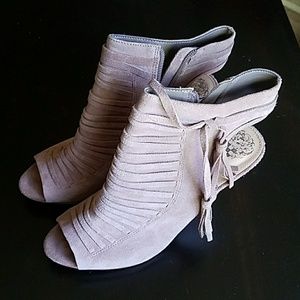 Vince Camito leather shoes. Dusty rose color.