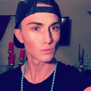 Meet your Posher, Christian