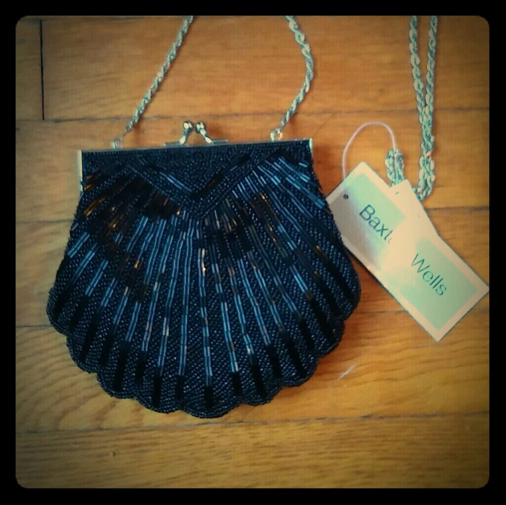 ⬇$9 Sea shell evening purse black