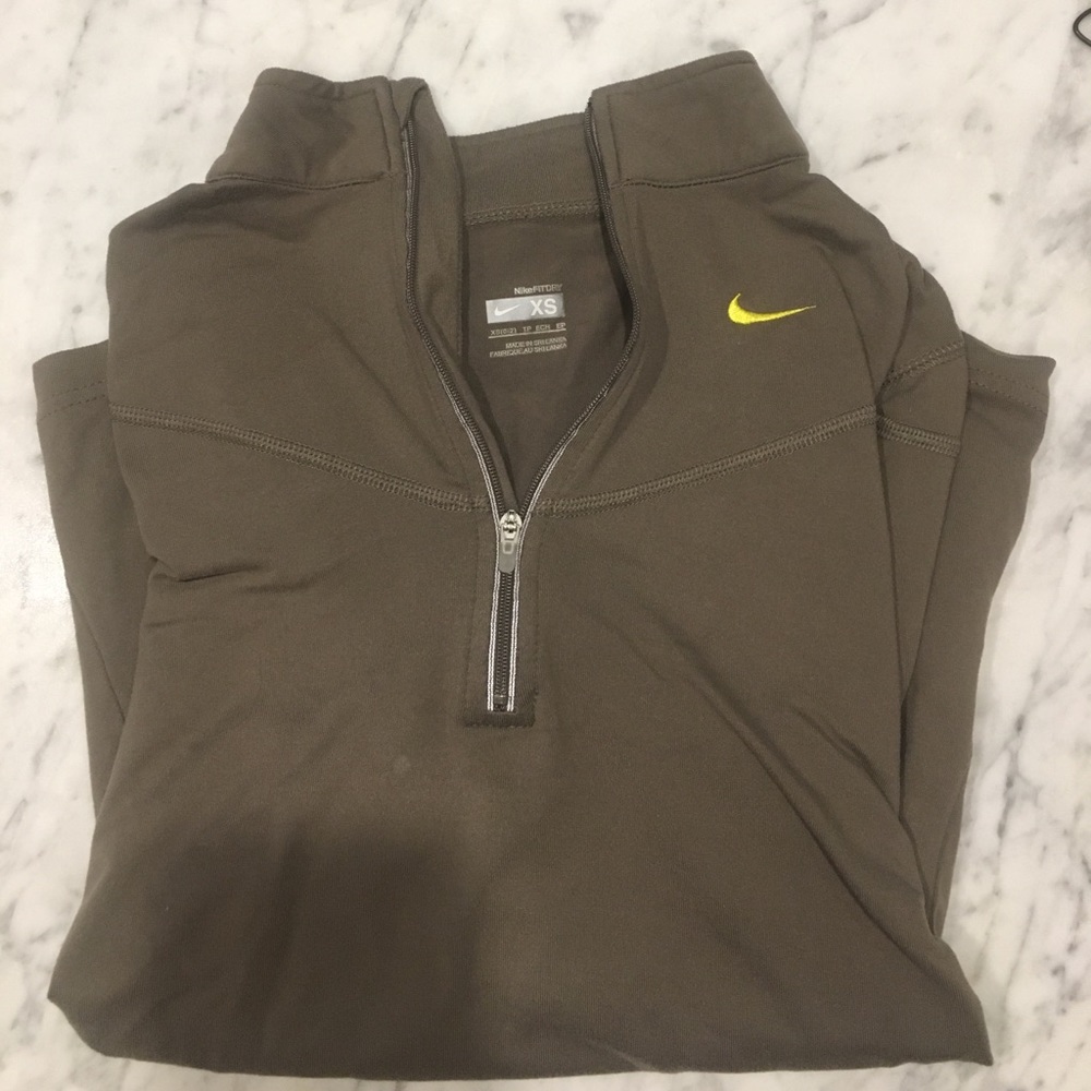 Nike fit dry running pullover