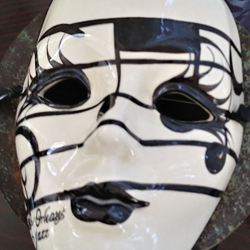 Meet your Posher, Ynah