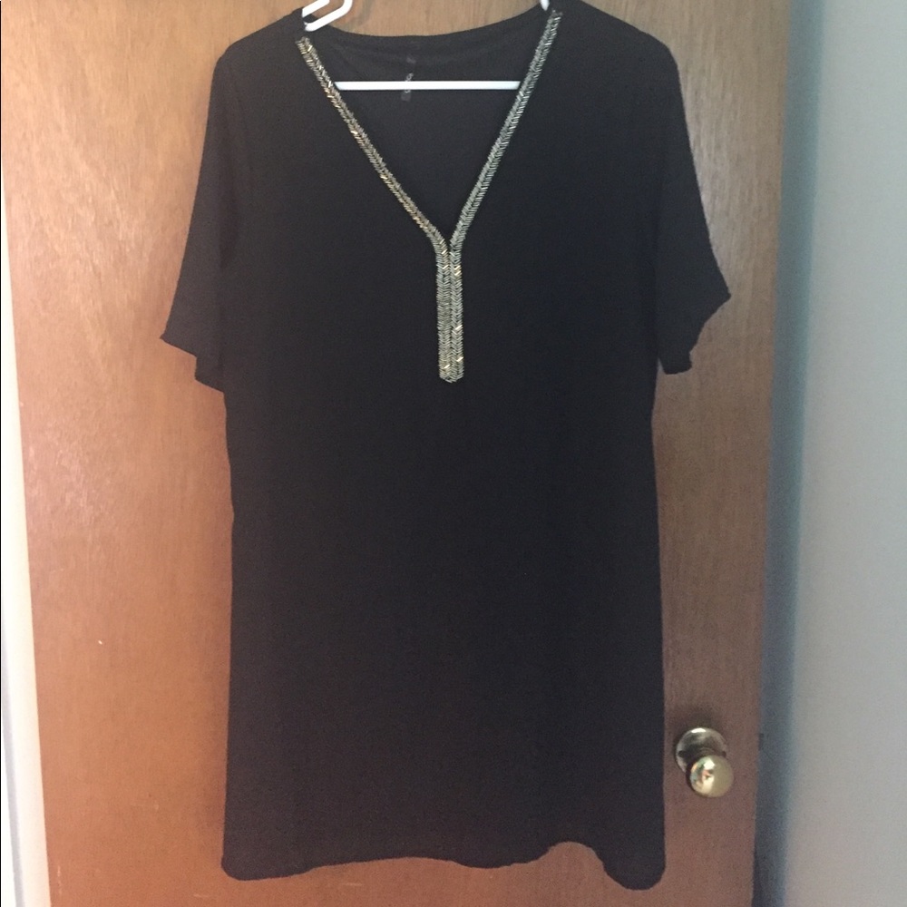 Short sleeve black beaded top dress