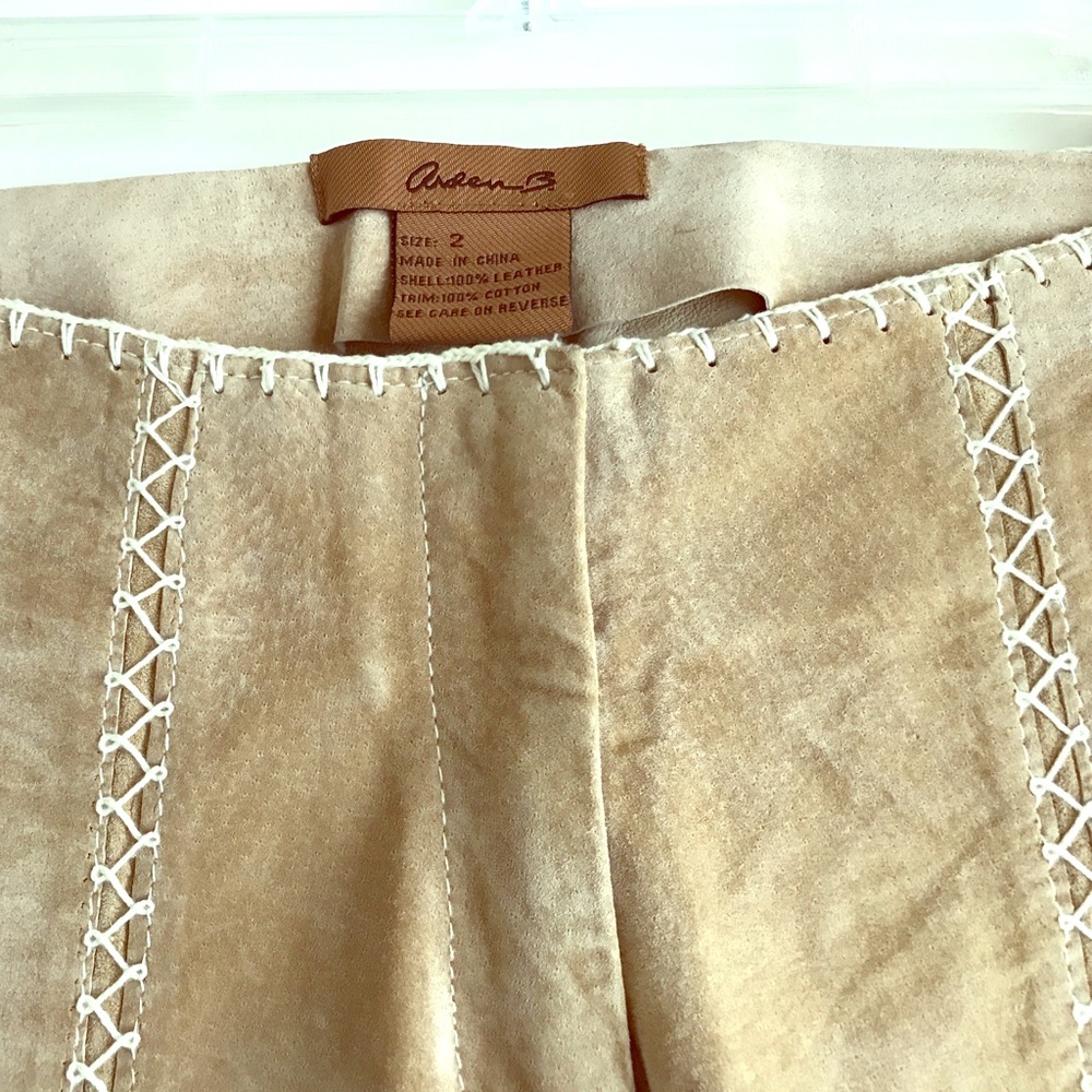 Arden B light tan suede pants w/ stitching detail