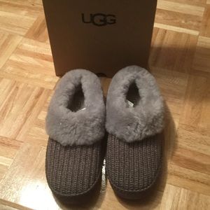 uggs wrin slippers