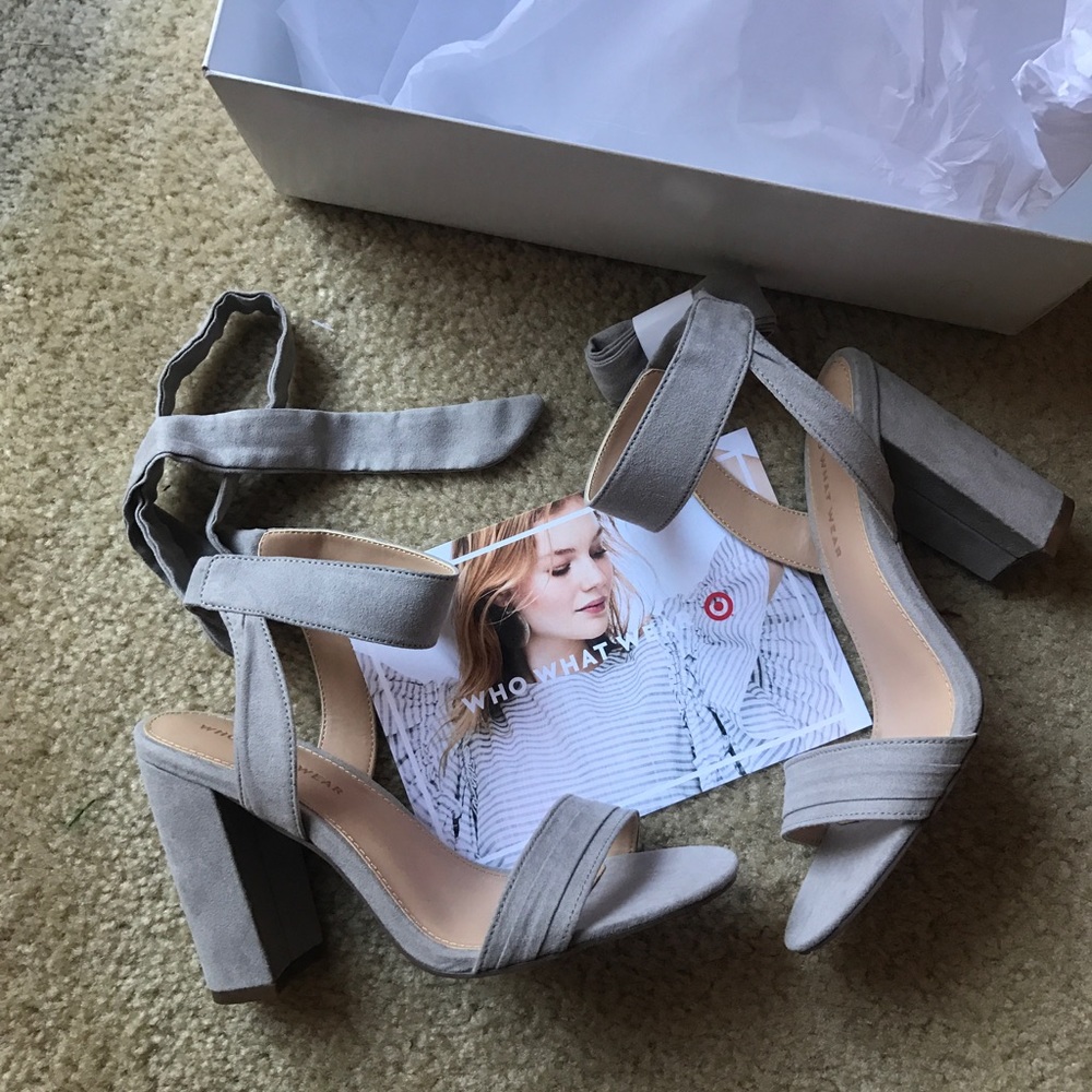 Heels - brand new lace up - Picture 1 of 4