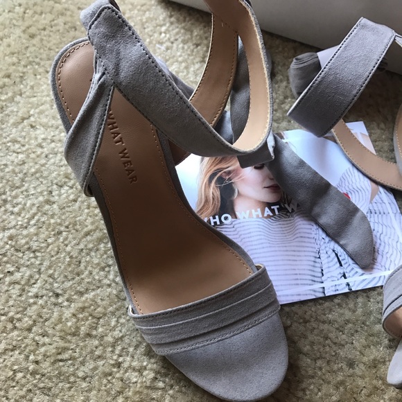 Heels - brand new lace up - Picture 3 of 4