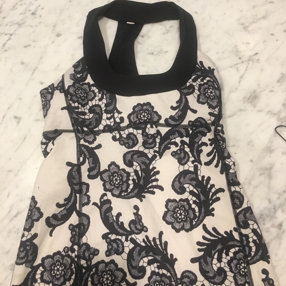 Lulu lemon top