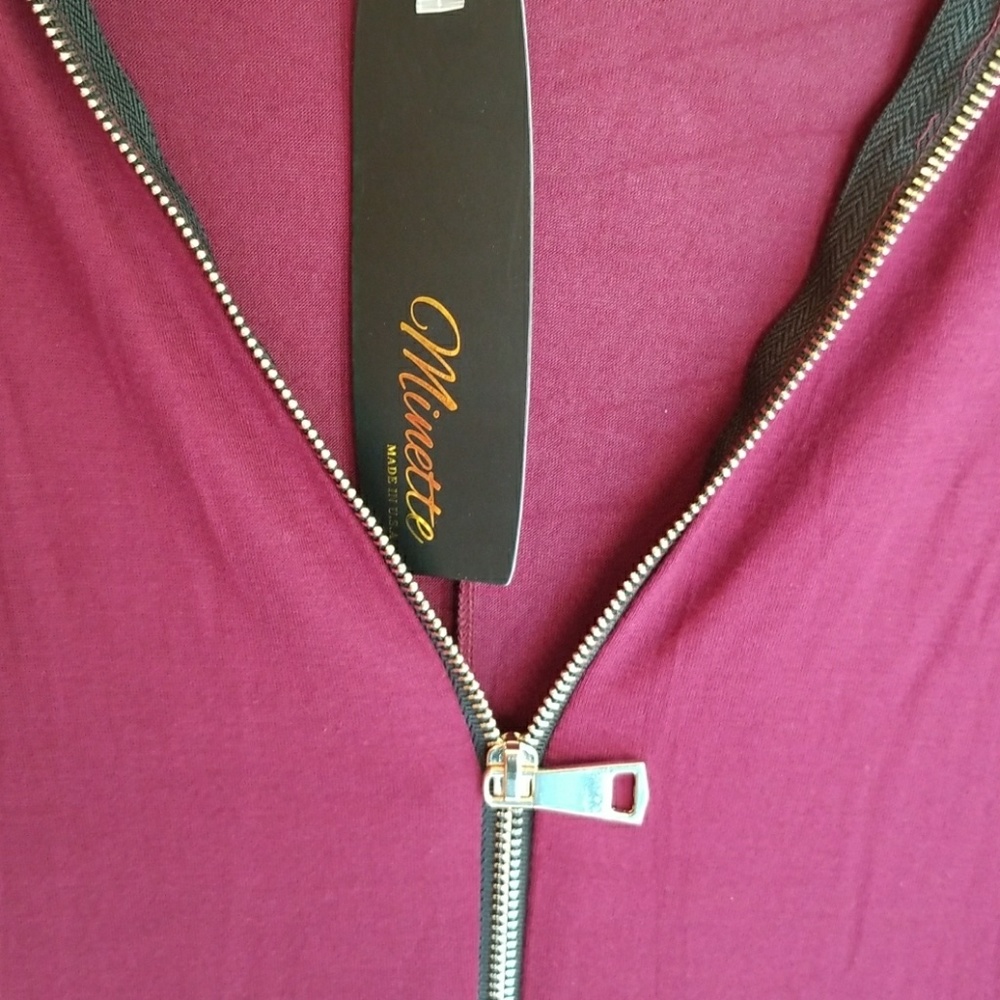 NWT MINETTE ZIP FRONT FLOWY BLOUSE