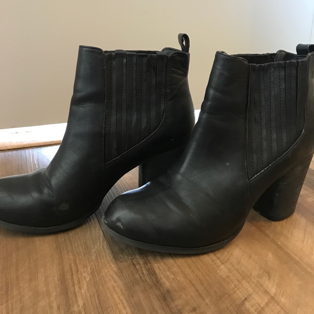 Madden Girl black leather booties