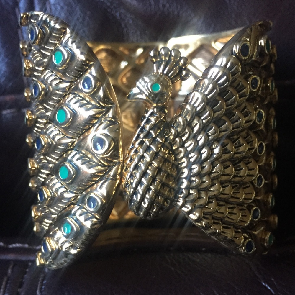 HOUSE OF HARLOW | hinged cuff bracelet.
