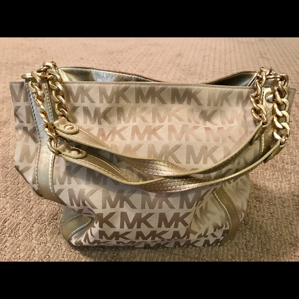 Michael Kors Hobo style Purse