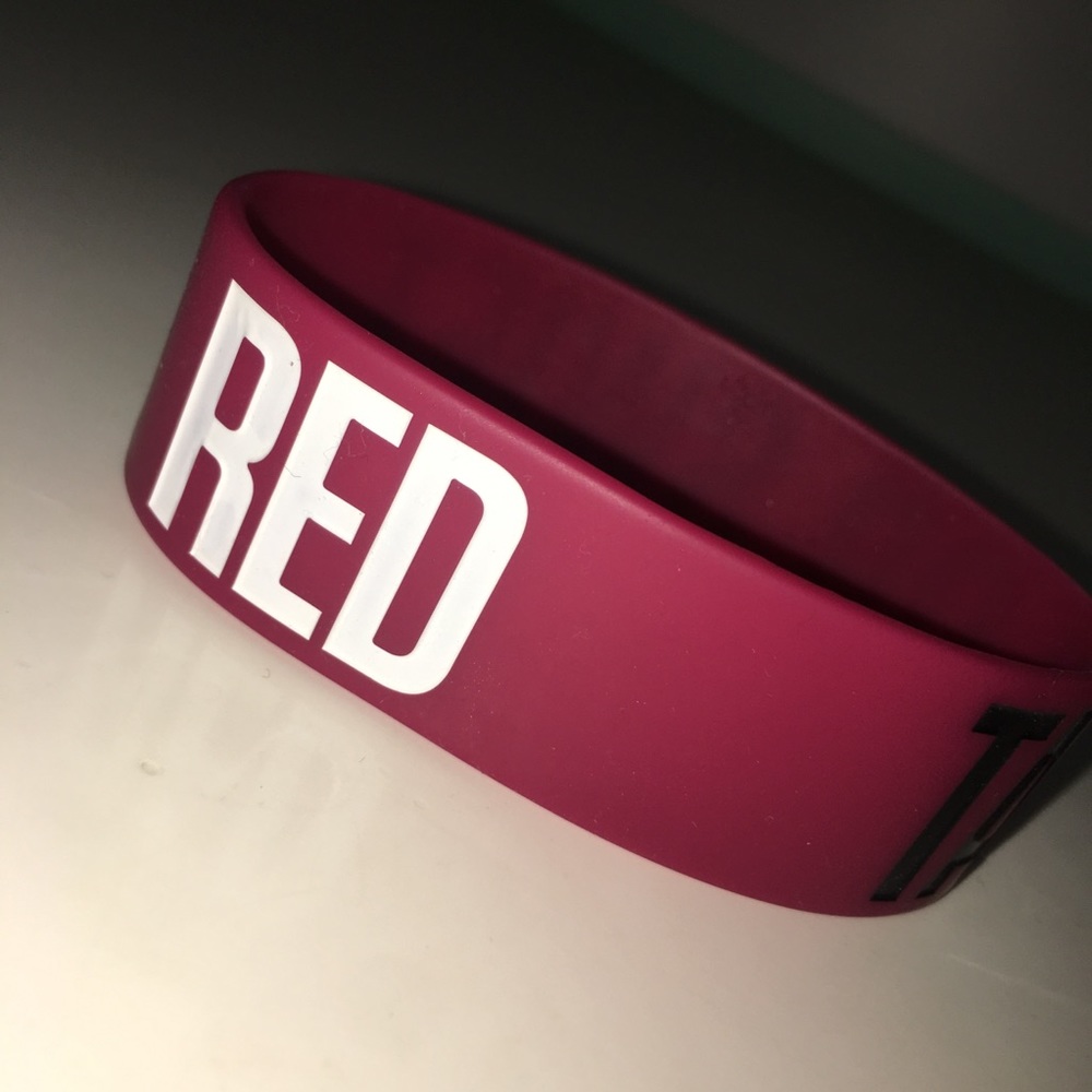 taylor swift red bracelet - Picture 3 of 6