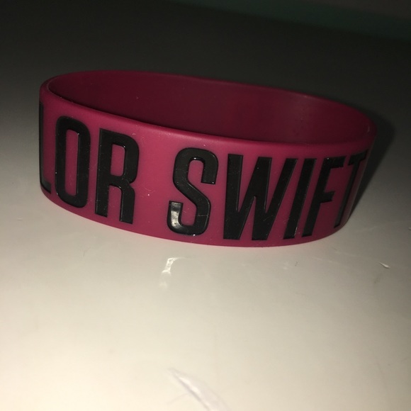 taylor swift red bracelet - Picture 2 of 6