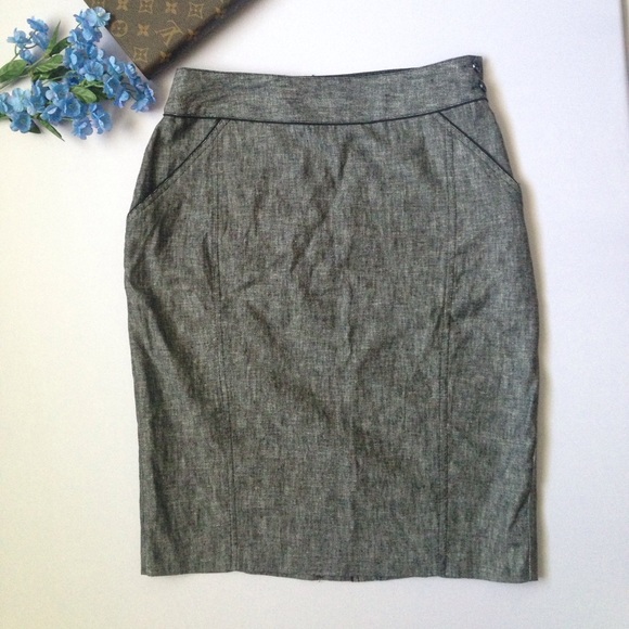 BCX Dresses & Skirts - BCX pencil skirt size 7