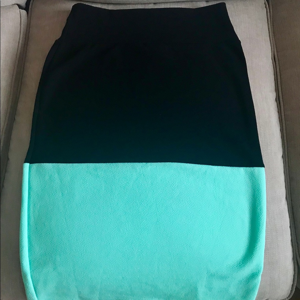 LuLaRoe Cassie small