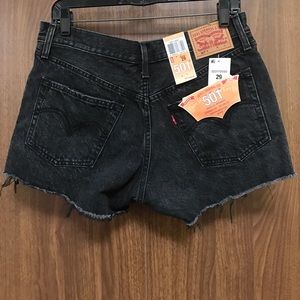 Black Levis short