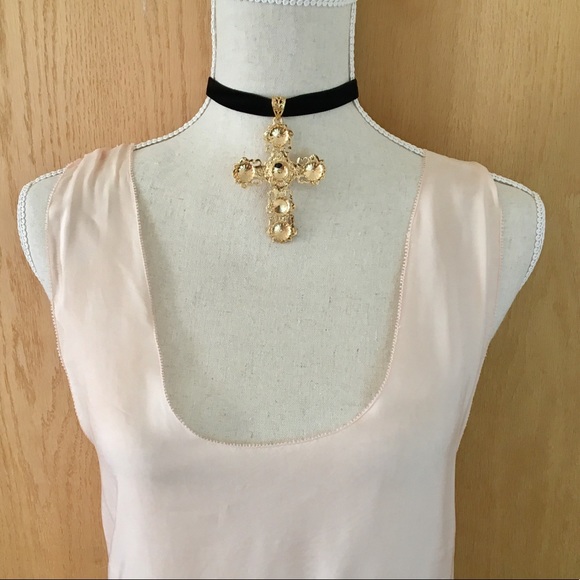 VELVET CROSS CHOCKER - Picture 4 of 7