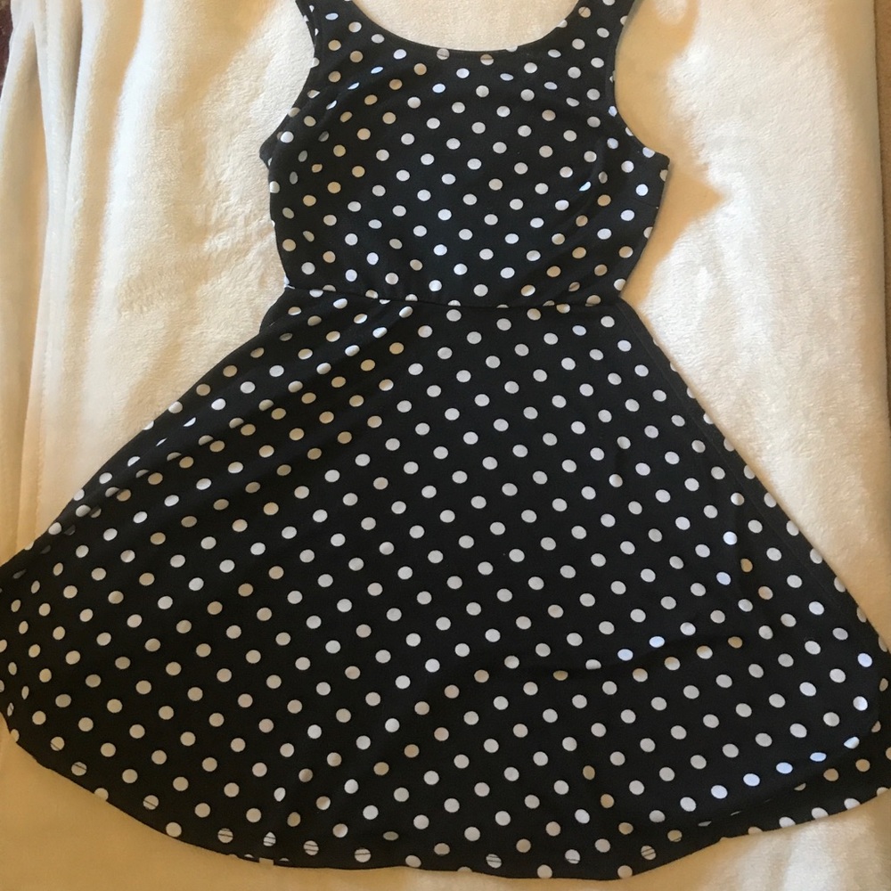 Polka dress with bow in the back