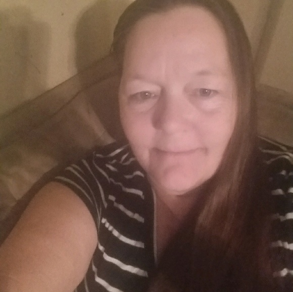 Meet your Posher, Cindy - Picture 1 of 1