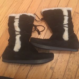 KALSO EARTH SUEDE BOOTS