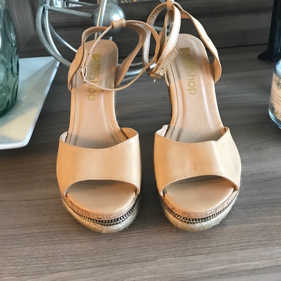 NEW Shu Shop cork wedges - Picture 2 of 4